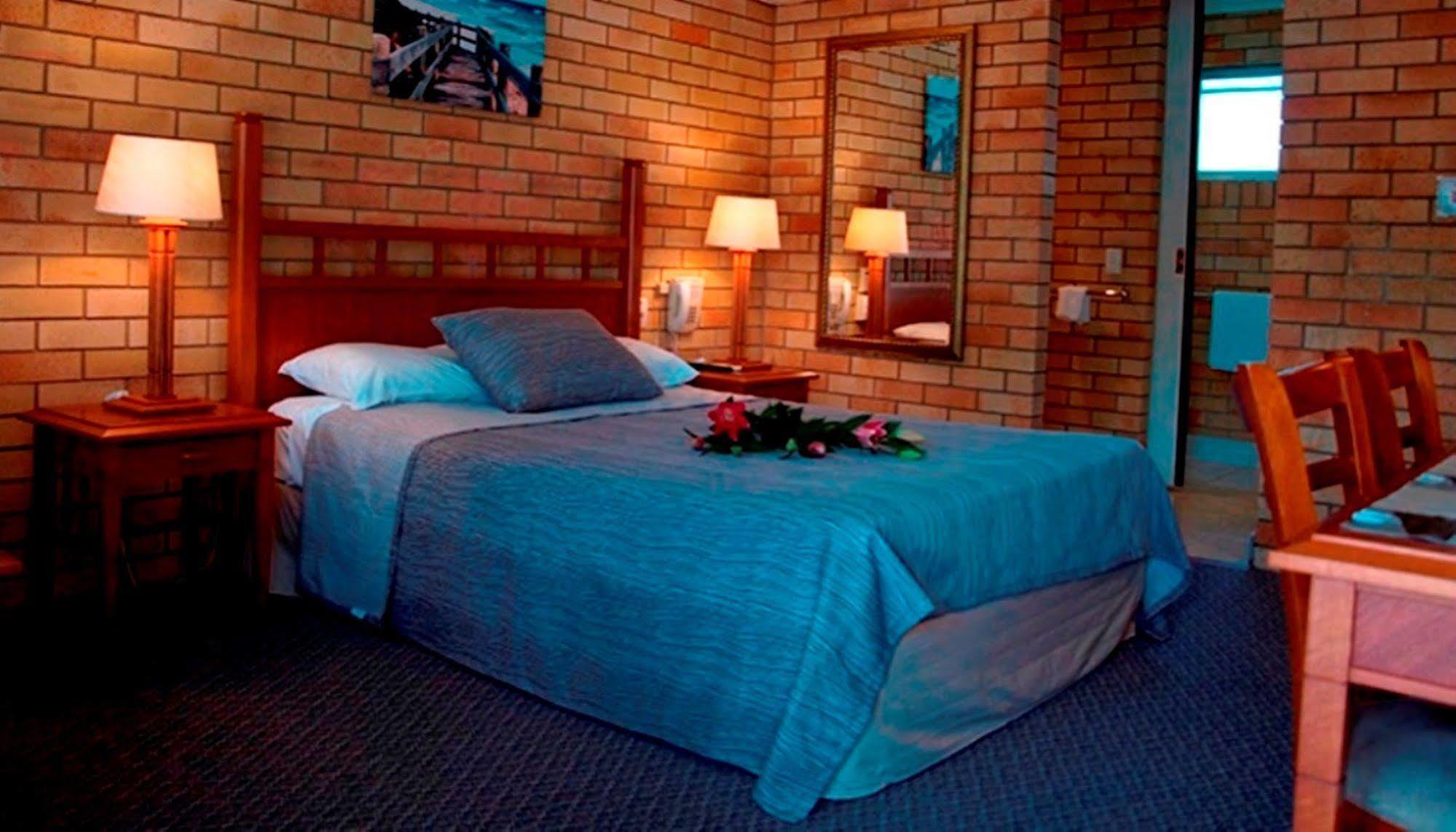Pacific Paradise Airport Motel Esterno foto